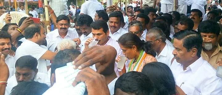 உண்ணாவிரதம் முடித்துக்கொள்ளப்பட்டபோது