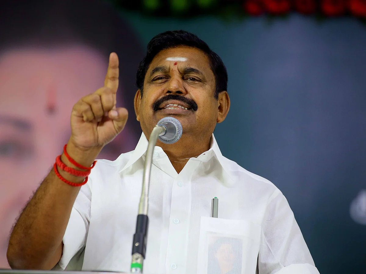 ``பேனர் வைக்கத்தான் தடை; கொடிக்கம்பம் வைக்க அல்ல!" - முதல்வர் எடப்பாடி பழனிசாமி