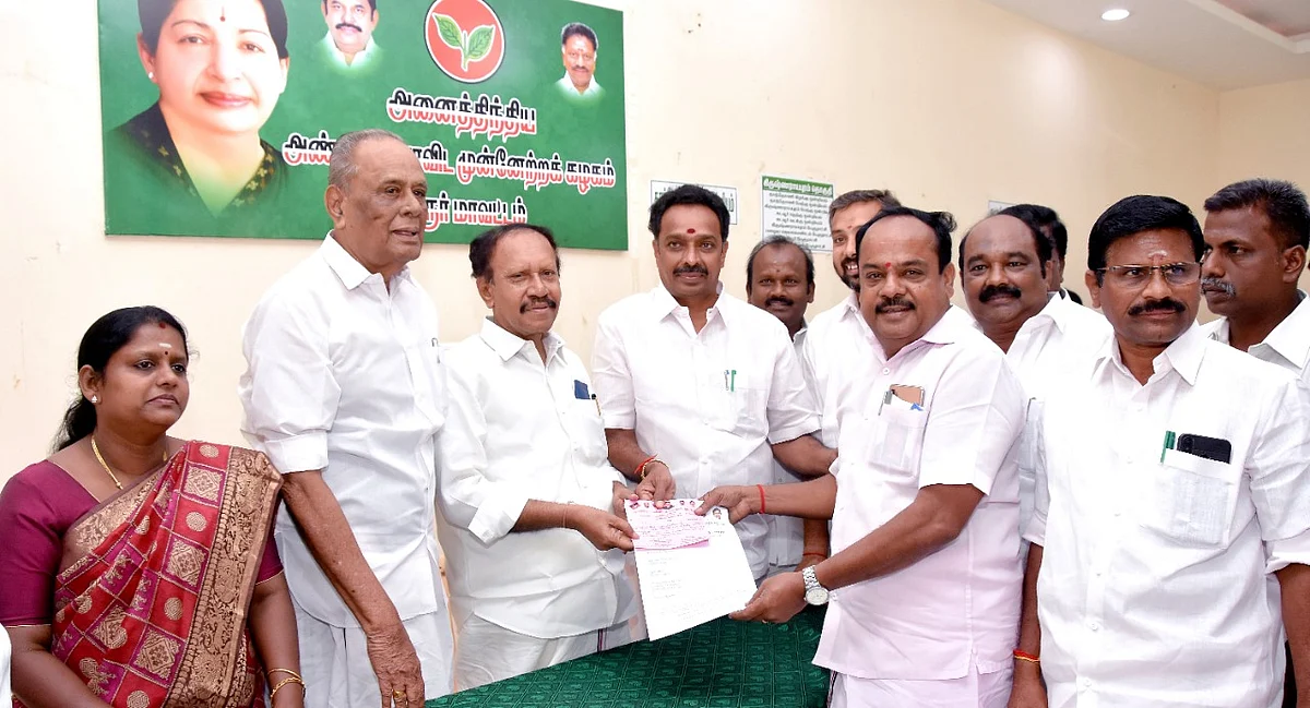 தம்பிதுரை