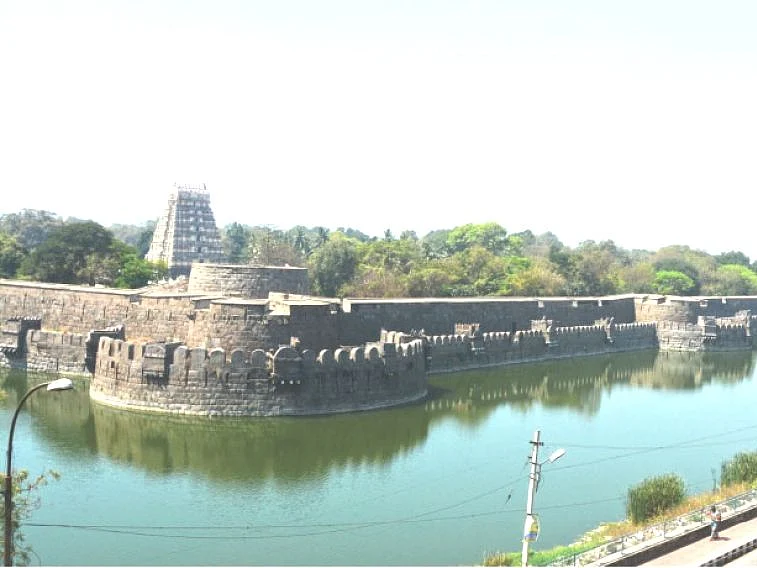 `புதிய மாவட்டங்களாக 28-ம் தேதி உதயம்!’ -திருப்பத்தூர், ராணிப்பேட்டைக்கு பிரியாவிடை கொடுக்கும் வேலூர்