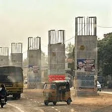 துறைமுகம் டு மதுரவாயல் பறக்கும் சாலை திட்ட தூண்கள்