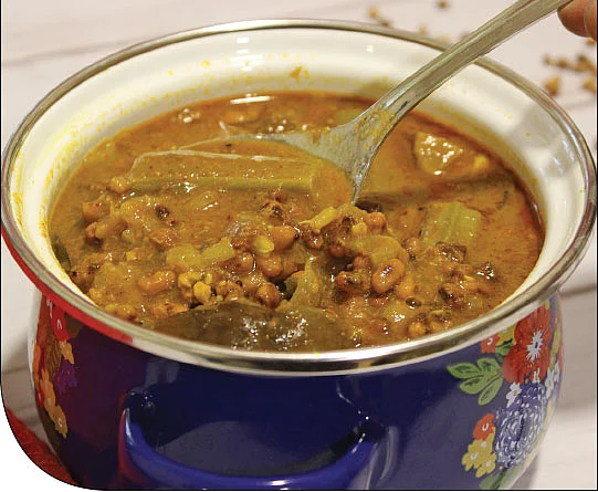 சுவையும் மணமும் கொண்ட
சூப்பர் குழம்புகள் - இது சிவகாசி சிறப்பு