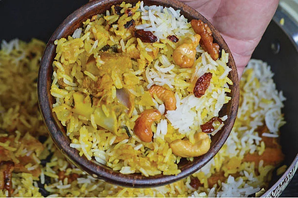 சுடச்சுட சூப்பர் பிரியாணி வகைகள்!