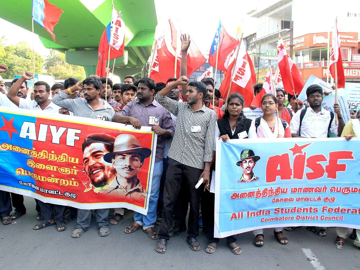 ``பொள்ளாச்சி வழக்கில் சரியான ஆதாரங்கள் இருந்தும் அரசு சமர்ப்பிக்கவில்லை!'' - மாணவர்கள் குற்றச்சாட்டு