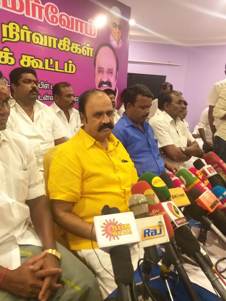 புகழேந்தி
