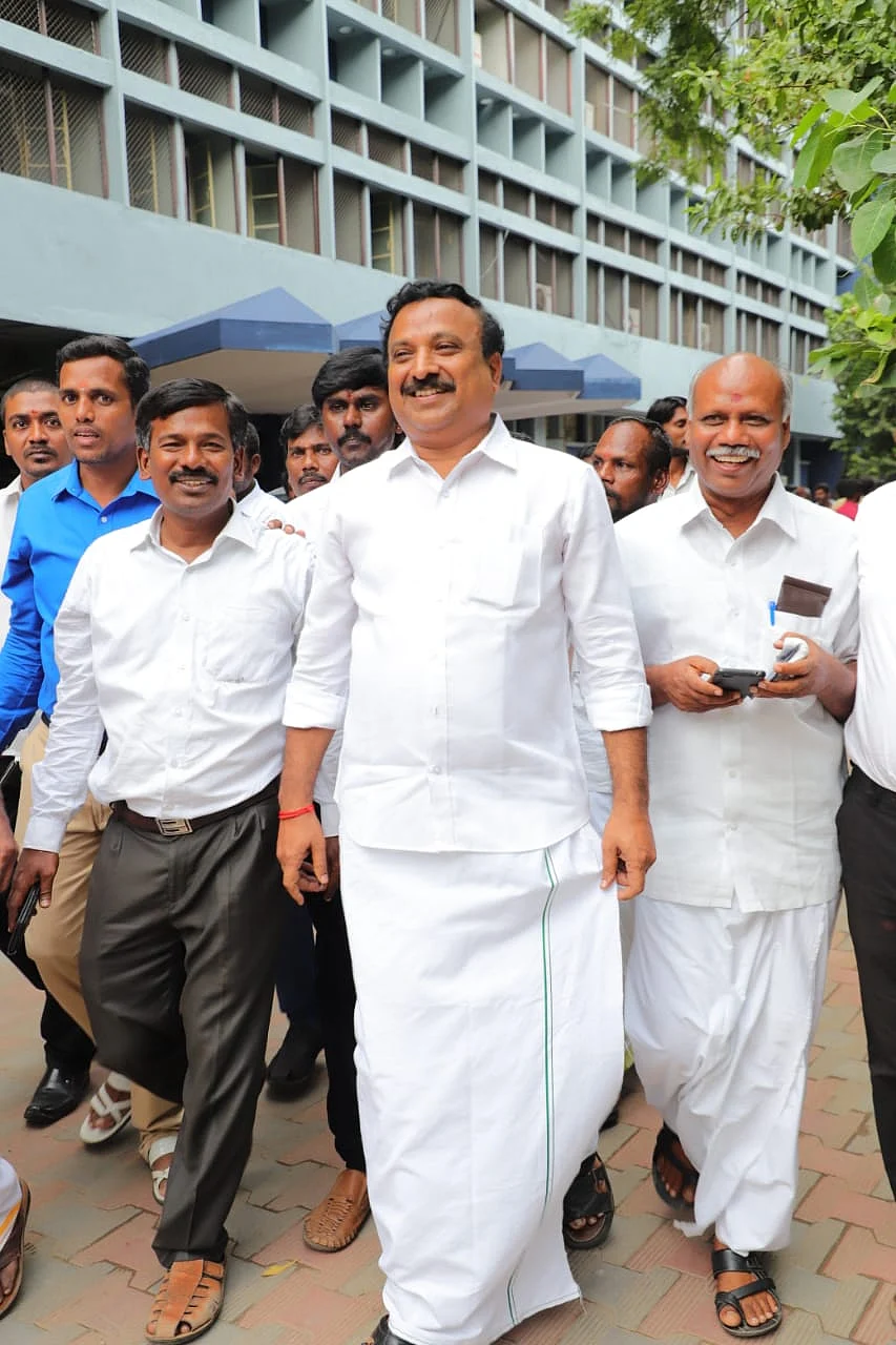 சீனிவாசன்