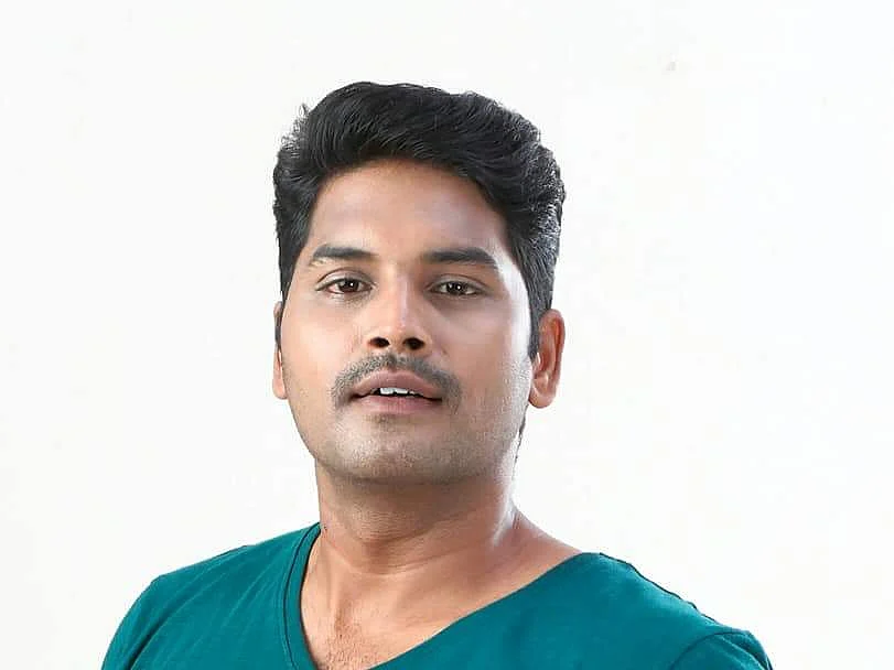 ``ரஜினி சாரை செம நக்கலாப் பார்த்தேன்... அப்ப இரஞ்சித் அண்ணண் என்ன சொன்னார்னா..!'' - நடிகர் லிஜீஷ்
