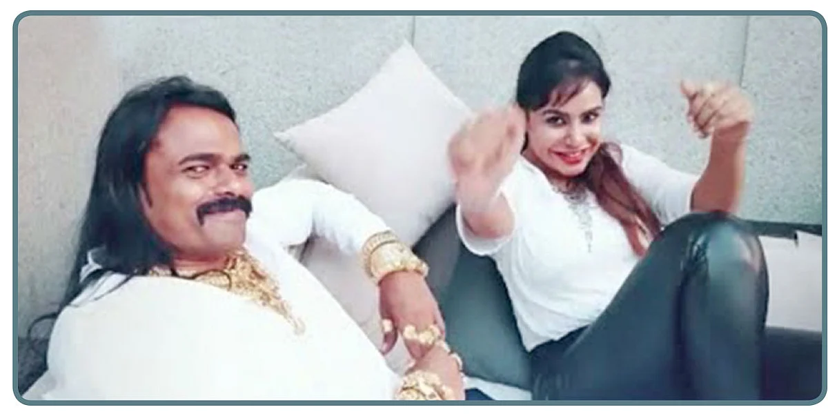 ஸ்ரீரெட்டியுடன் ஹரி நாடார்