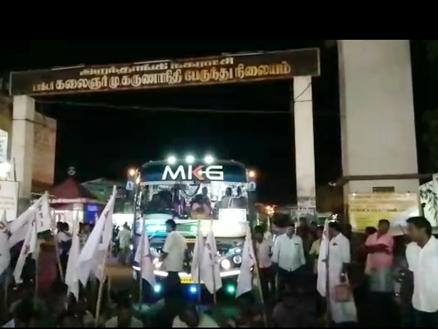 `கோகிலா மேடம்தான் ஆக்ஷன் எடுத்தாங்க!’- டிஎஸ்பி பணியிட மாற்றத்துக்கு எதிராகக் கொதித்த அறந்தாங்கி