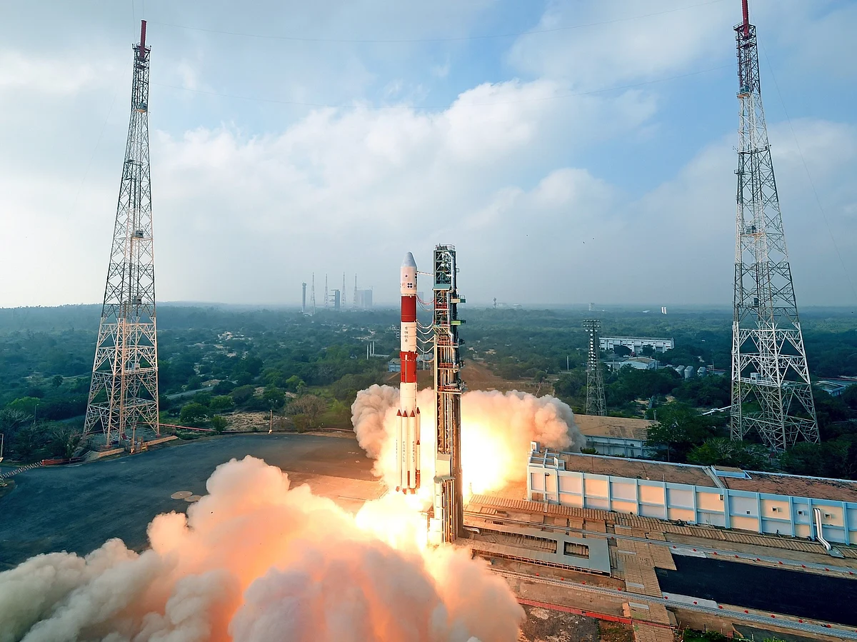 ராணுவப் பாதுகாப்பு; பேரிடர் முன்னெச்சரிக்கை! - வெற்றிகரமாக விண்ணில் பாய்ந்தது பி.எஸ்.எல்.வி சி 47