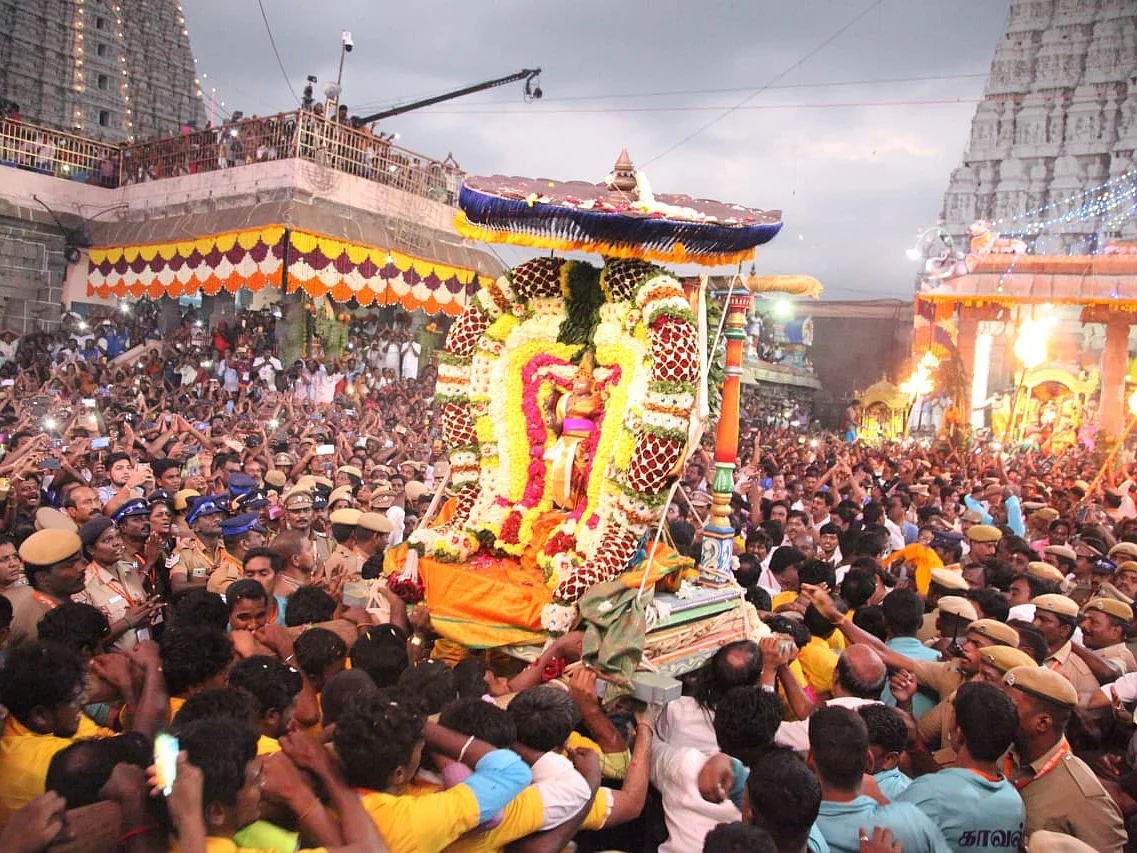 நினைத்தாலே முக்தி தரும் அண்ணாமலையார்.... இல்லம் தேடிவரும் இறை தரிசனம் #worshipathome