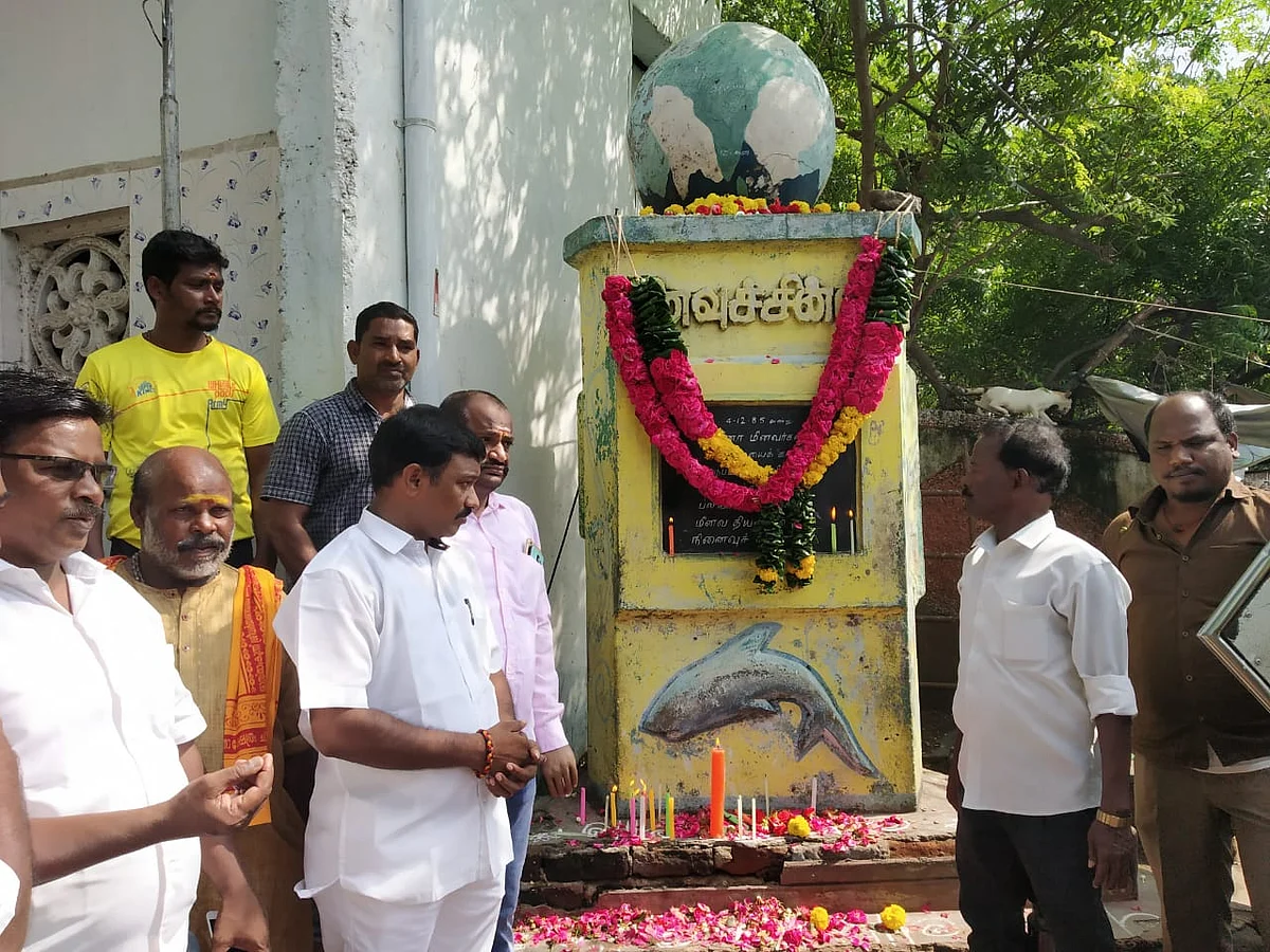அயோத்திக்குப்பம் நினைவுச்சின்னம்