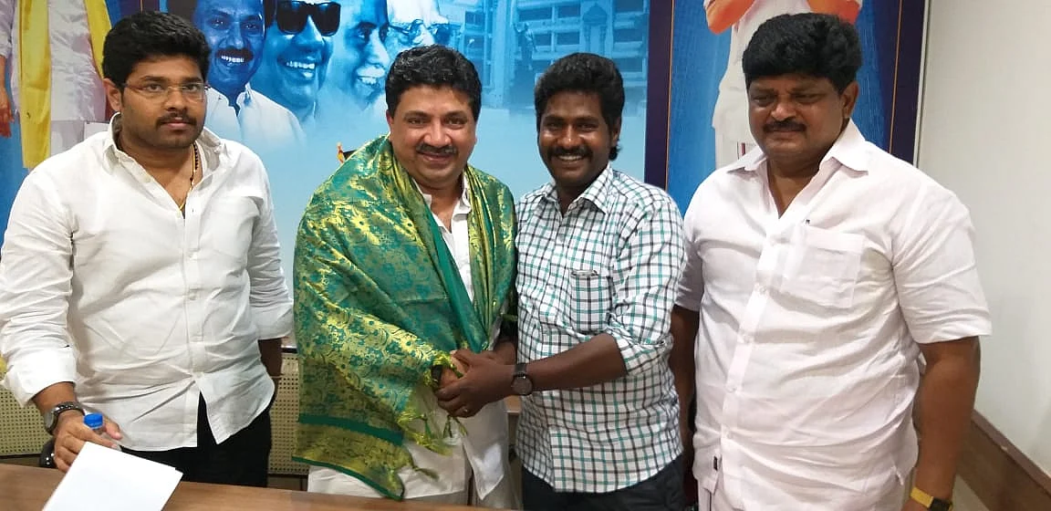 நன்னியூர் ராஜேந்திரனோடு கோழி செந்தில்