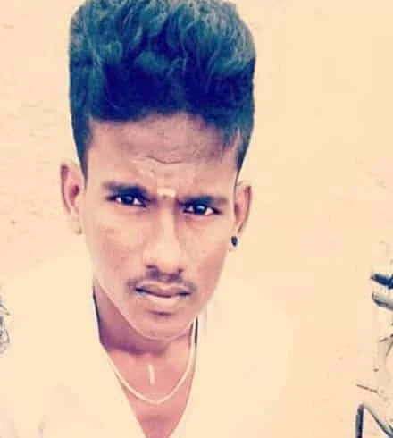 கொலை செய்யப்பட்ட முரளி
