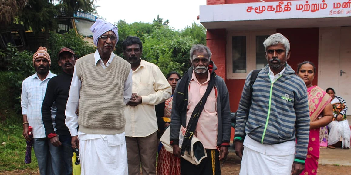 பண மோசடியில் பாதிக்கப்பட்டவர்கள்.