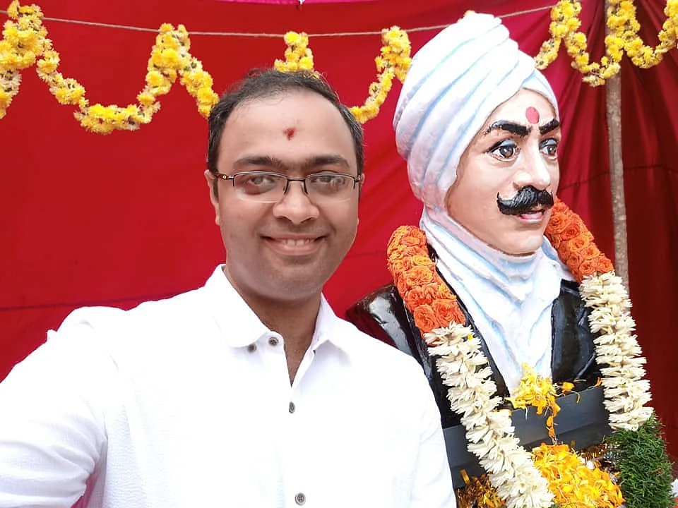 ``மேஜிக் பண்ணுங்க பாரதினு யுவன் கேட்டுக்கிட்டார்!" - பாரதியாரின் எள்ளுப் பேரன் நிரஞ்சன் பாரதி