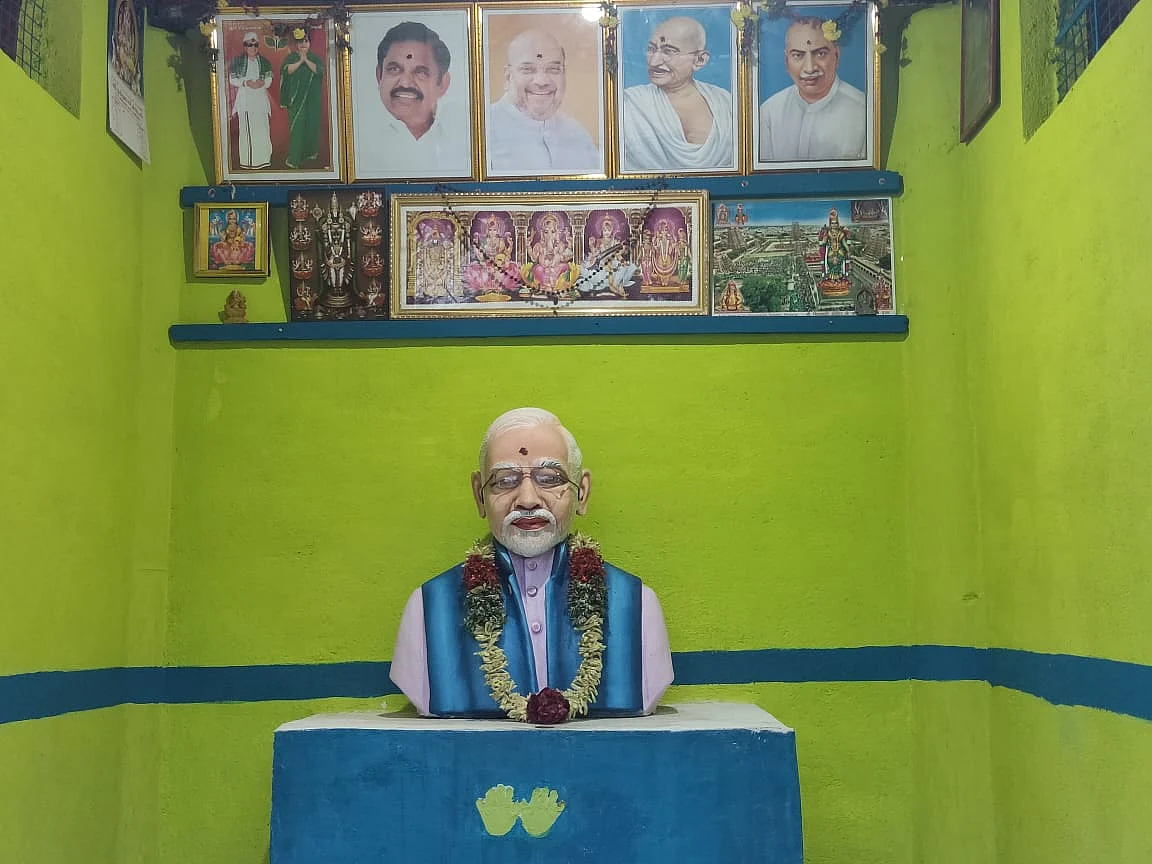 `6 வருடங்களாக மனதில் இருந்த ஆசை இது!’ - மோடிக்குக் கோயில் கட்டிய திருச்சி தொண்டர்