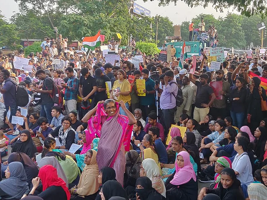 ``ஈஸ்வர் அல்லா தேரே நாம்!’’ - குடியுரிமை திருத்தத்துக்கு எதிராக வள்ளுவர் கோட்டத்தில் திரண்ட சென்னை