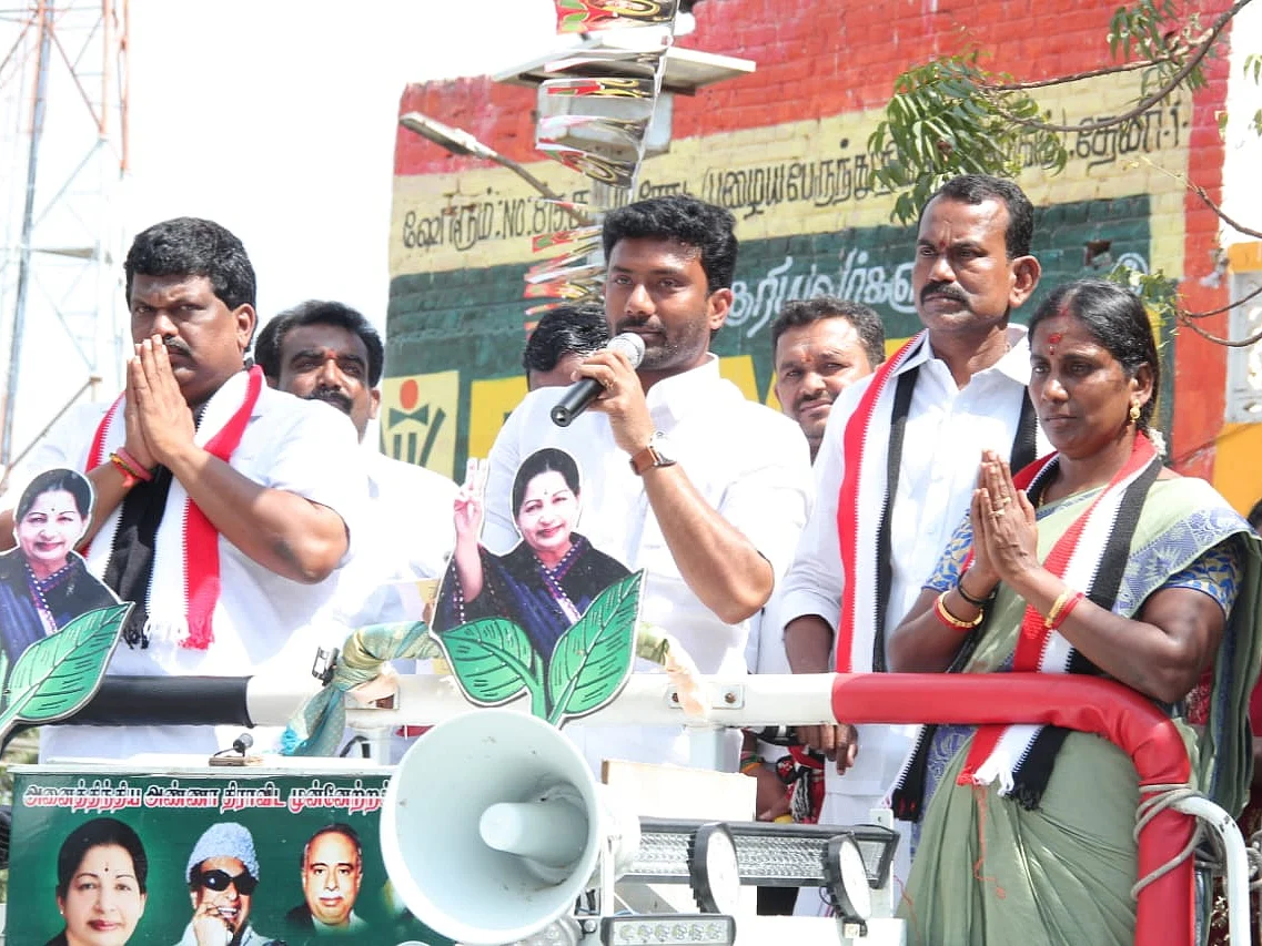 `அது ஸ்டாலினுக்கே தெரியாது!'- தேனி பிரச்சாரத்தில் ஆவேசமான ரவீந்திரநாத் குமார்