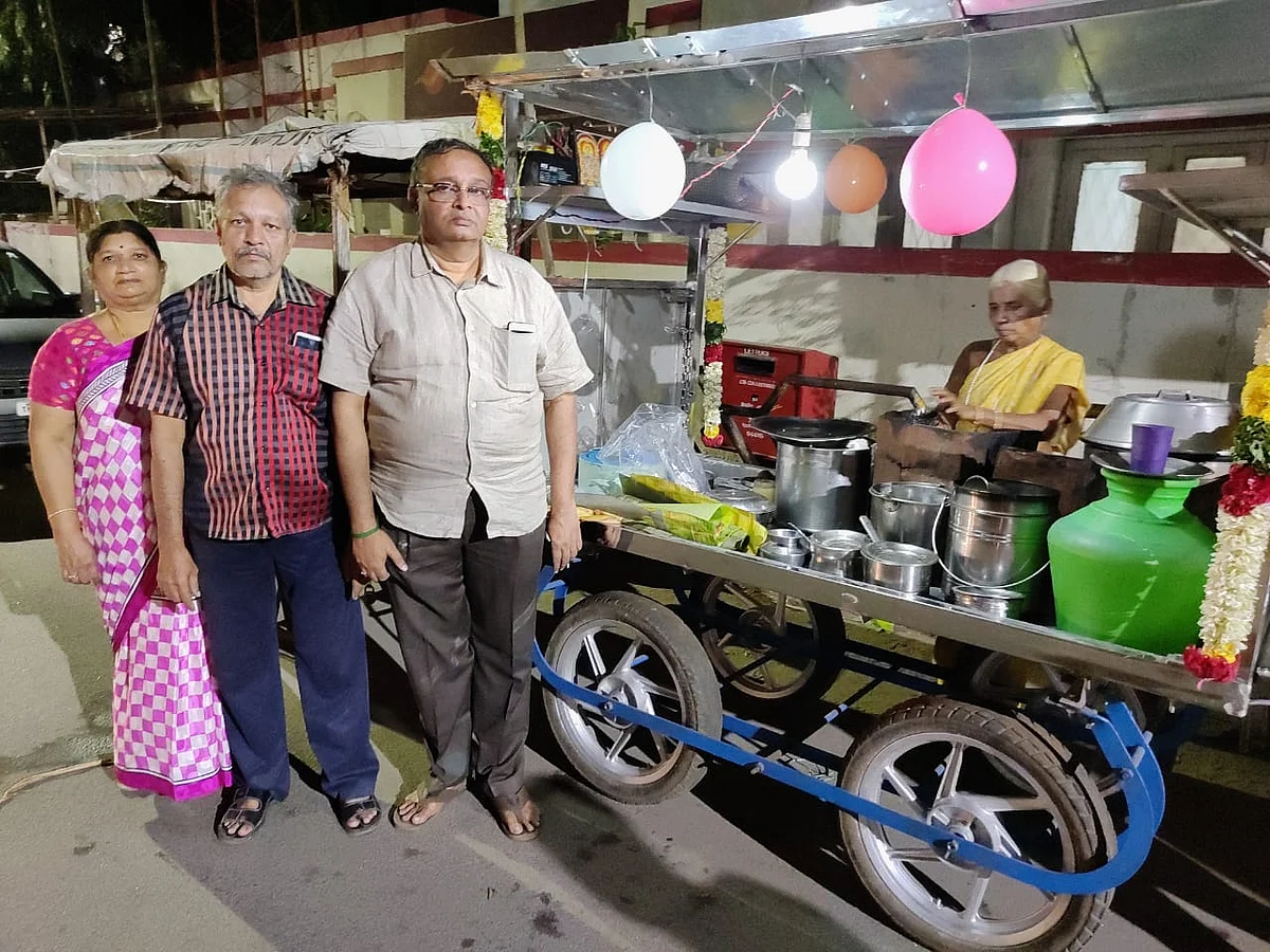 `இப்படி உதவி பண்ணுவாருன்னு நினைக்கல தம்பி!' - கனகா பாட்டியை நெகிழவைத்த கோவை வழக்கறிஞர்