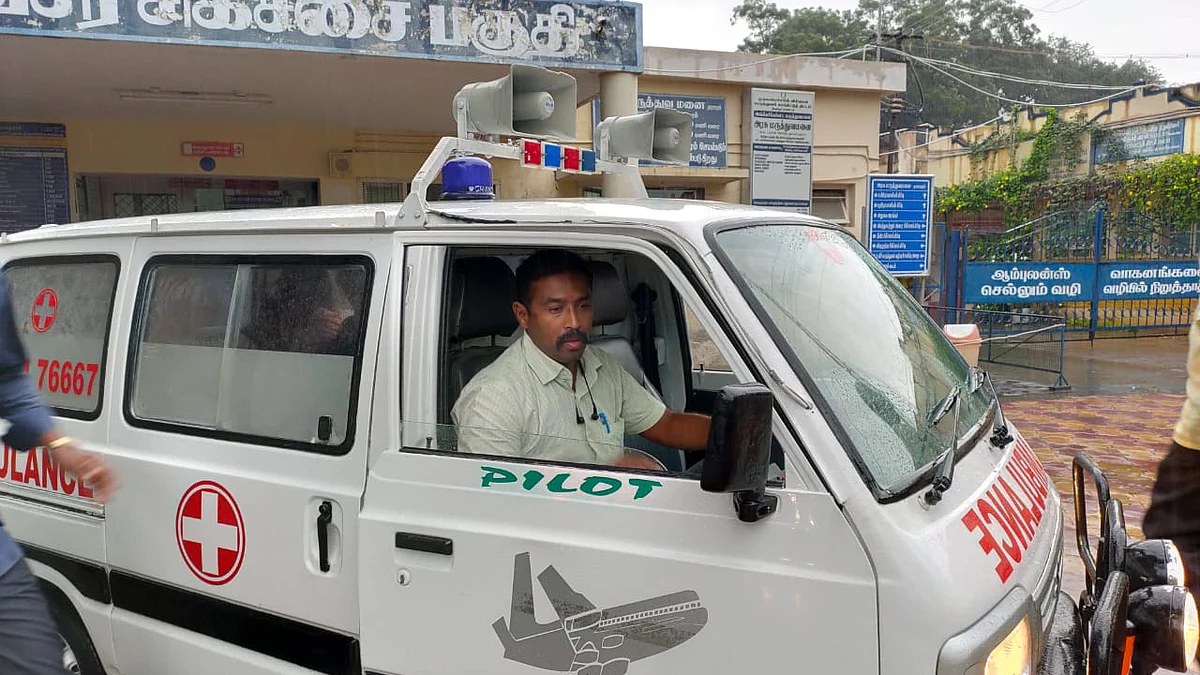தனிப்பிரிவு போலீஸ் கணேஷ்