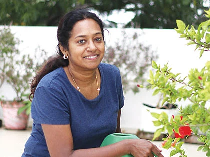 ரிலாக்ஸ் செய்ய உதவும் வீட்டுத்தோட்டம்! - ‘நேச்சுரல்ஸ்’ வீணா குமரவேல்