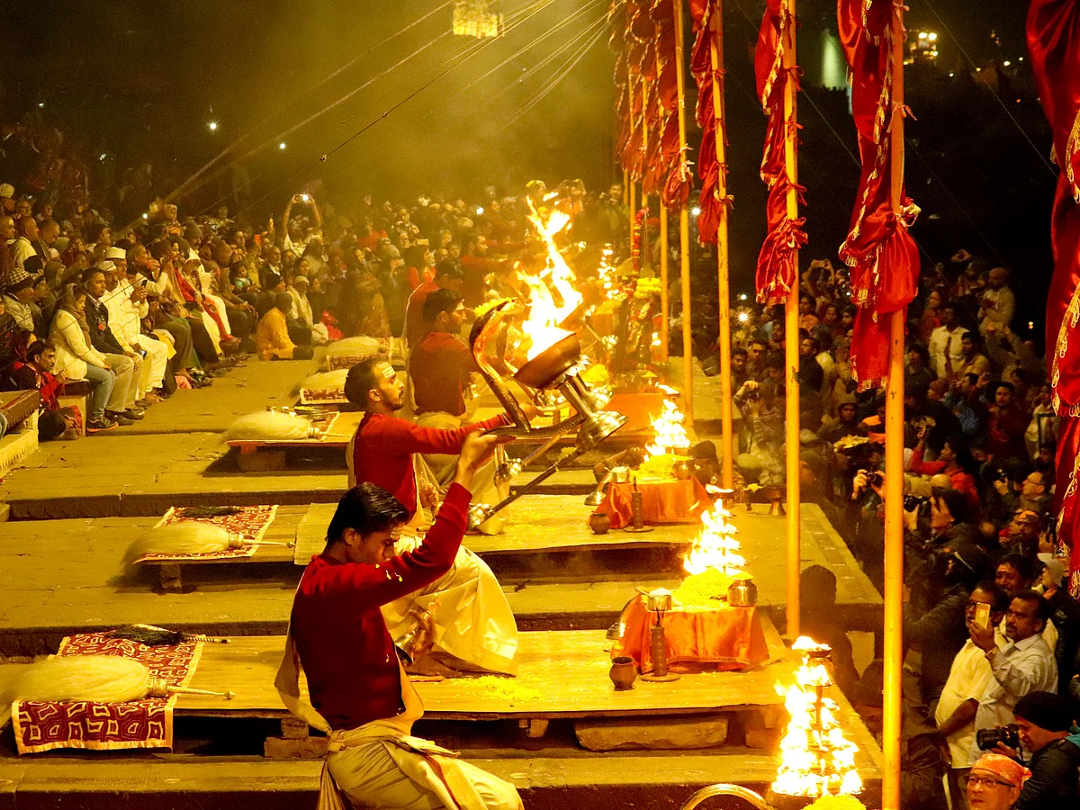 கர்மவினை நீக்கும் கங்கா ஆரத்தி... சிறப்பு புகைப்படத்தொகுப்பு!