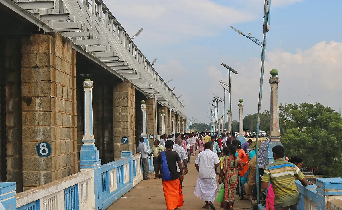 மக்கள் கூட்டம்