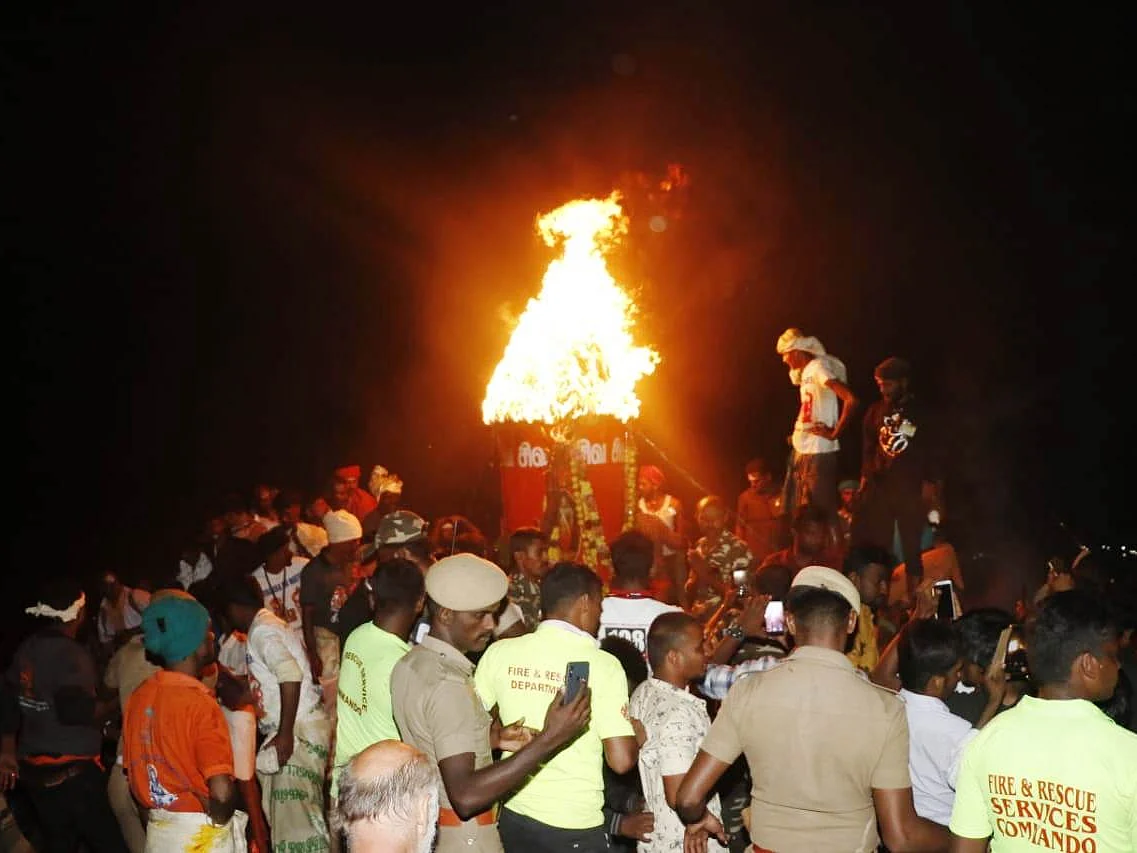 `திருவண்ணாமலை கார்த்திகை தீபத் திருவிழா!’- சிறப்பு புகைப்படத் தொகுப்பு