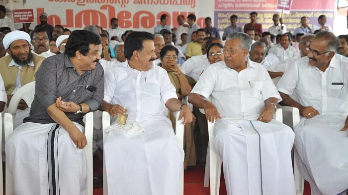 திருவனந்தபுரம் போராட்ட மேடையில்