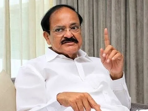 ` வேண்டாம் ஜெகன், 42 வருட அனுபவத்தில் சொல்கிறேன்!’ - 3 தலைநகரங்களால் கொதித்த வெங்கைய நாயுடு