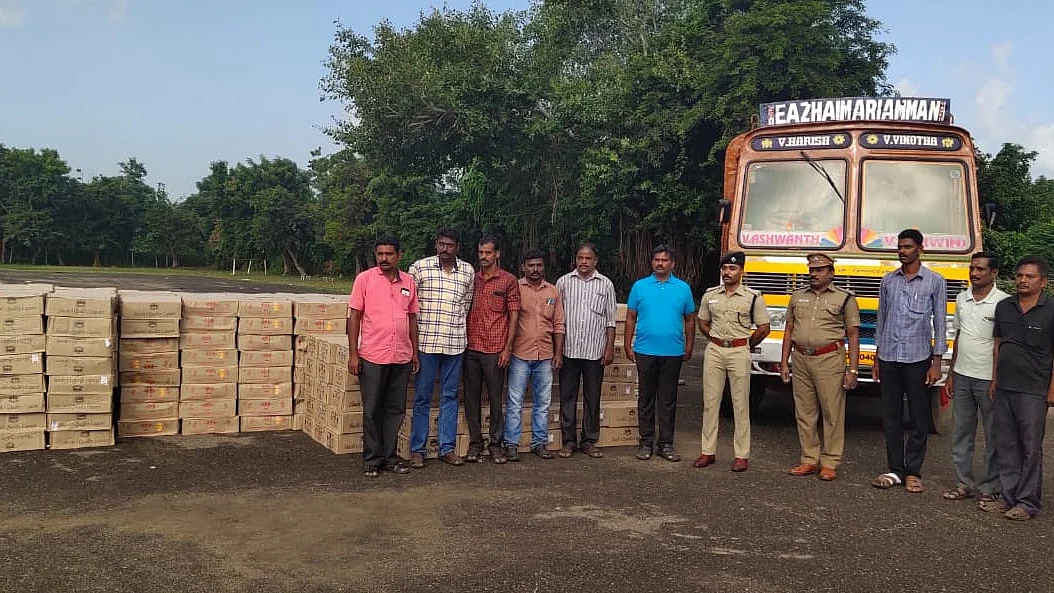 பிடிக்கப்பட்ட மதுபானம்
