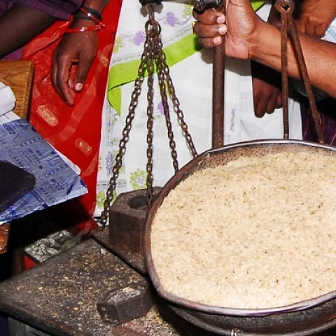 இலவச அரிசி