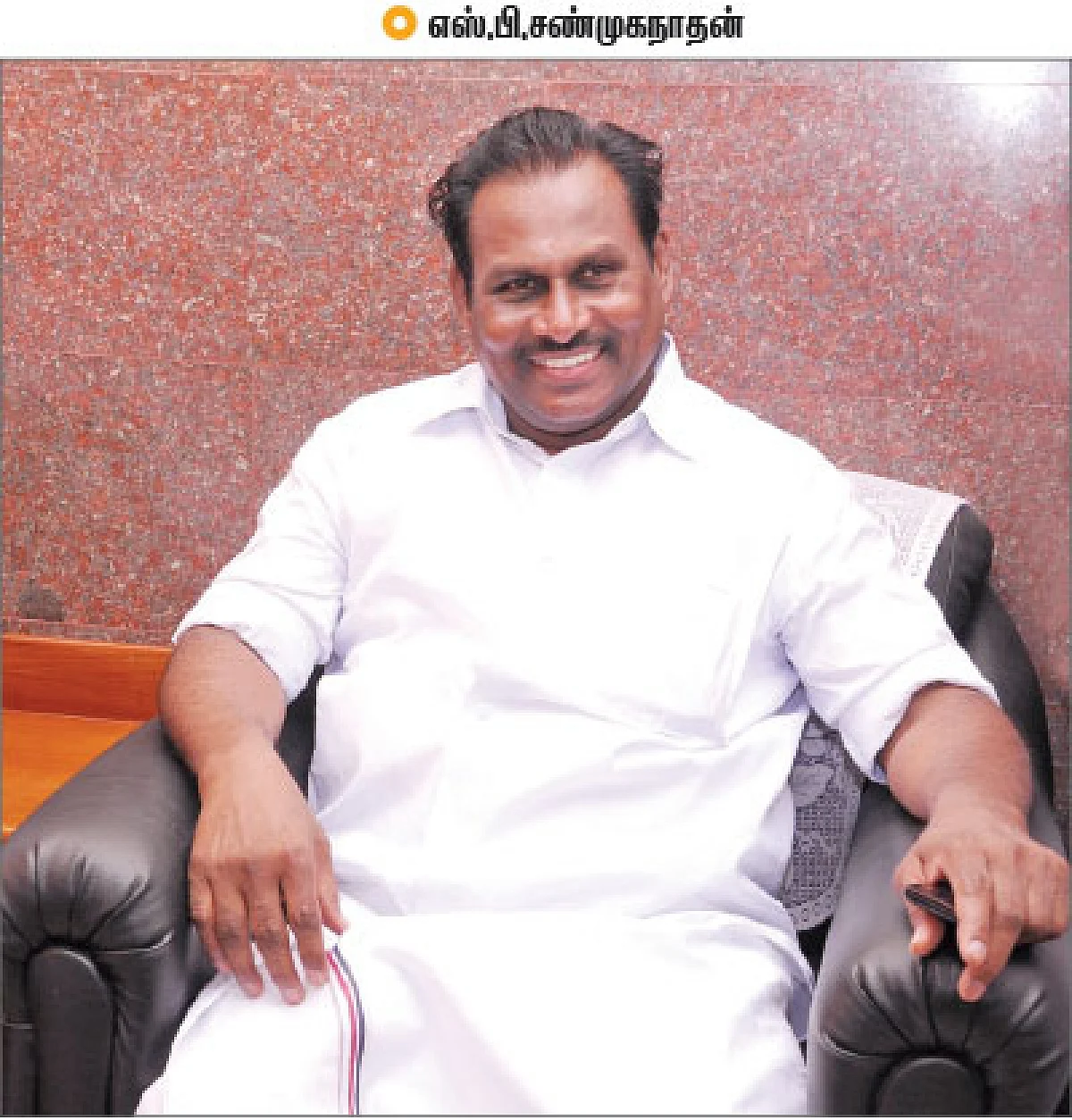`கலகம் மூட்டத் தயாராகும் அதிமுக வேட்பாளர்; ஸ்டாலினை சந்தித்த டிஸ்மிஸ் புள்ளி'! - கழுகார் அப்டேட்ஸ்| kazhugar updates current politics and government officials 6 சண்முகநாதன்
