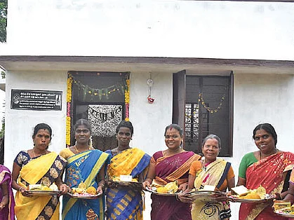 வீடு கொடுத்த விகடன்... நெகிழ்ந்த பயனாளிகள்!