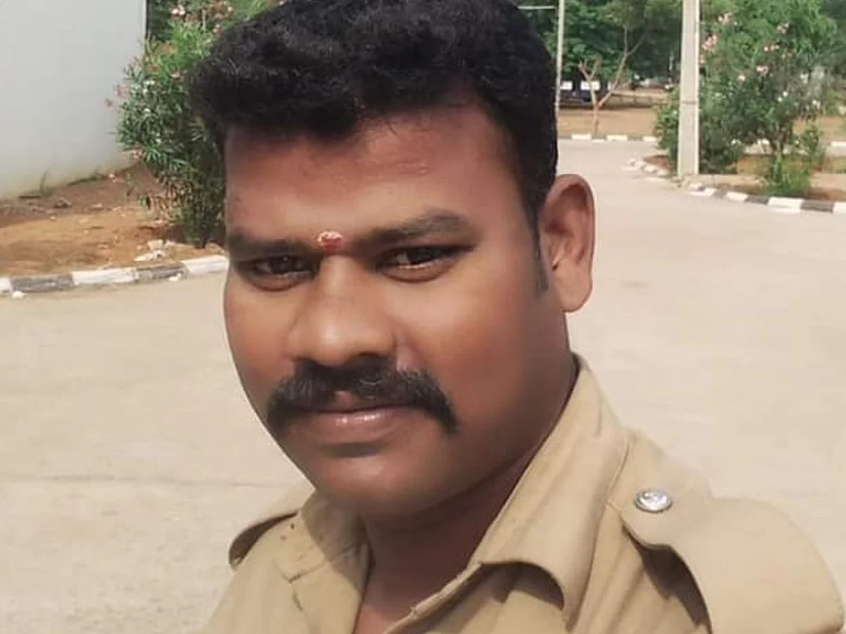 `முதியவரைக் காப்பாற்றிய 3 நிமிட செயற்கை சுவாசம்!' -வைரல் வீடியோவால் நெகிழும் திருச்சி காவலர்
