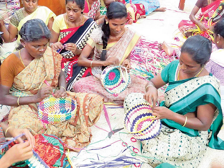 இலவச தொழிற்பயிற்சி...
வங்கிக் கடனுதவி... பத்தாவது படித்திருந்தால் போதும்!