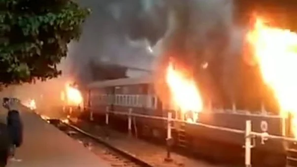 மேற்குவங்க போராட்டம்