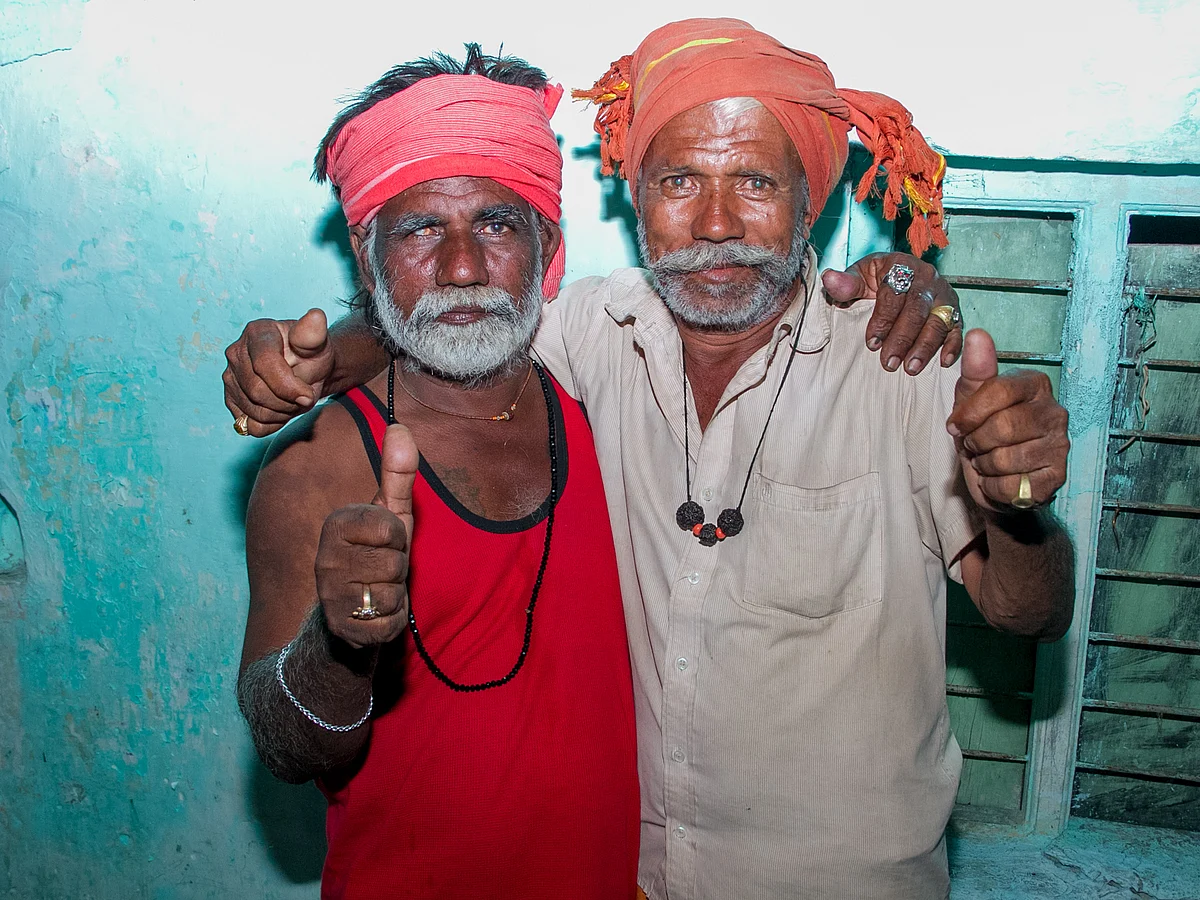 `ஓட்டு போட மிஸ் பண்ண மாட்டோம்..!'- குஷியாகச் சொல்லும் திருச்சி எம்.ஜி.ஆர் - நம்பியார்