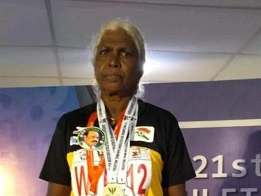 `பேரப்பிள்ளைங்க கட்டிப் பிடிச்சு பாராட்டினாங்க!'-ஆசிய தடகளத்தில் தங்கம் வென்ற பட்டுக்கோட்டை மூதாட்டி