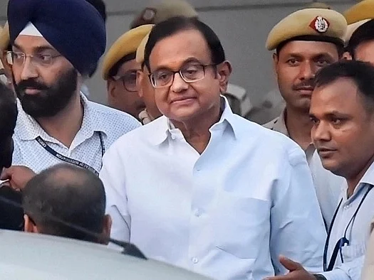 வெளிநாடு செல்ல செக்; பேட்டி, அறிக்கைக்கு நோ! - 106 நாள்களுக்குப் பிறகு ஜாமீனில் வருகிறார், ப.சி