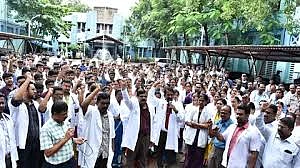 அரசு மருத்துவர்கள் - File Photo