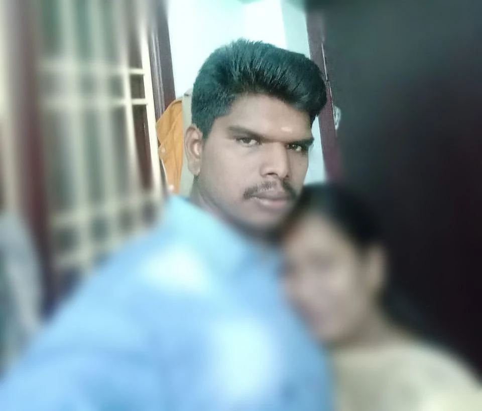 காவலர் வீரமணி, சரஸ்வதி