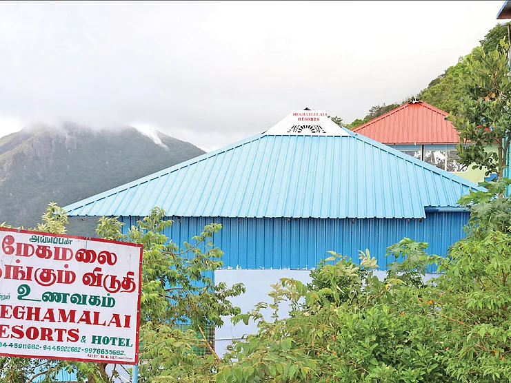மேகமலை ரிசார்ட்... கைப்பற்ற நடக்கும் காய் நகர்த்தல்கள்!