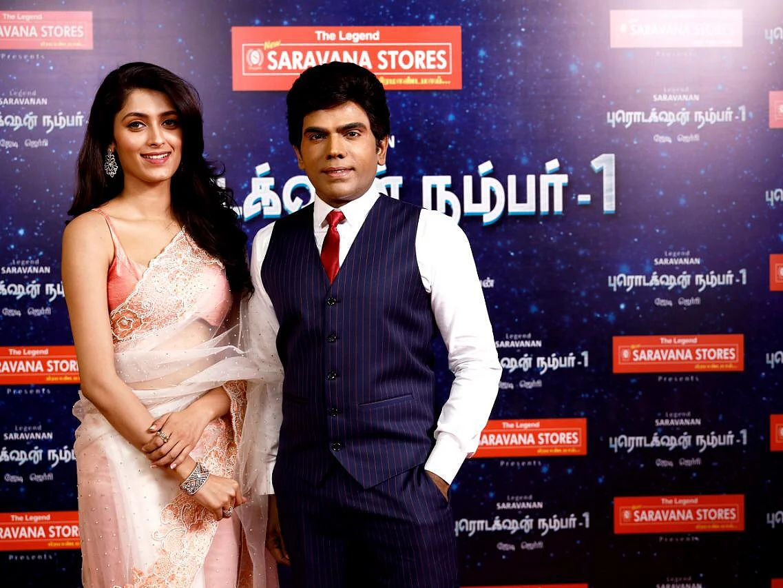 `இன்னொரு ஹீரோயின்... ஆனா அது சஸ்பென்ஸ்!'- ஹீரோவானார் அண்ணாச்சி `லெஜண்ட் சரவணன்'