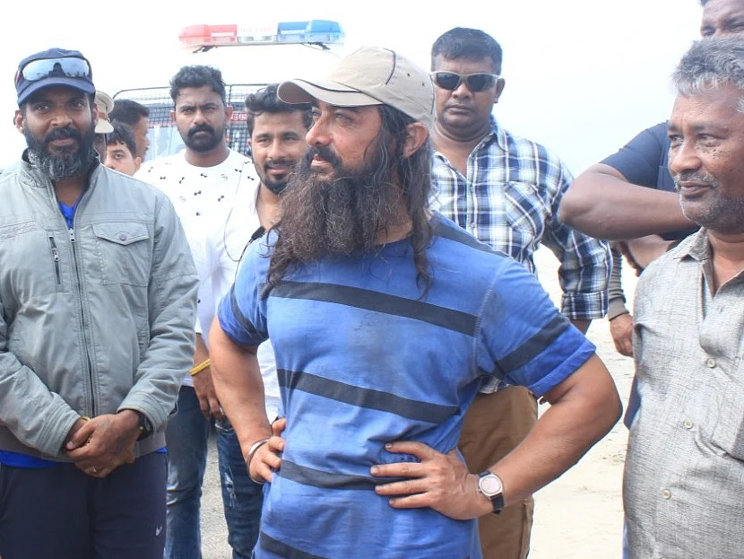 `இப்போது பேச நேரமில்லை!' - குடியுரிமைச் சட்டம் கேள்வியால் மெளனமாகச் சென்ற நடிகர் அமீர் கான்