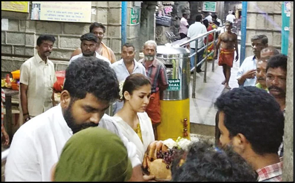 பகவதி அம்மன் கோவிலில் நயன்தாரா