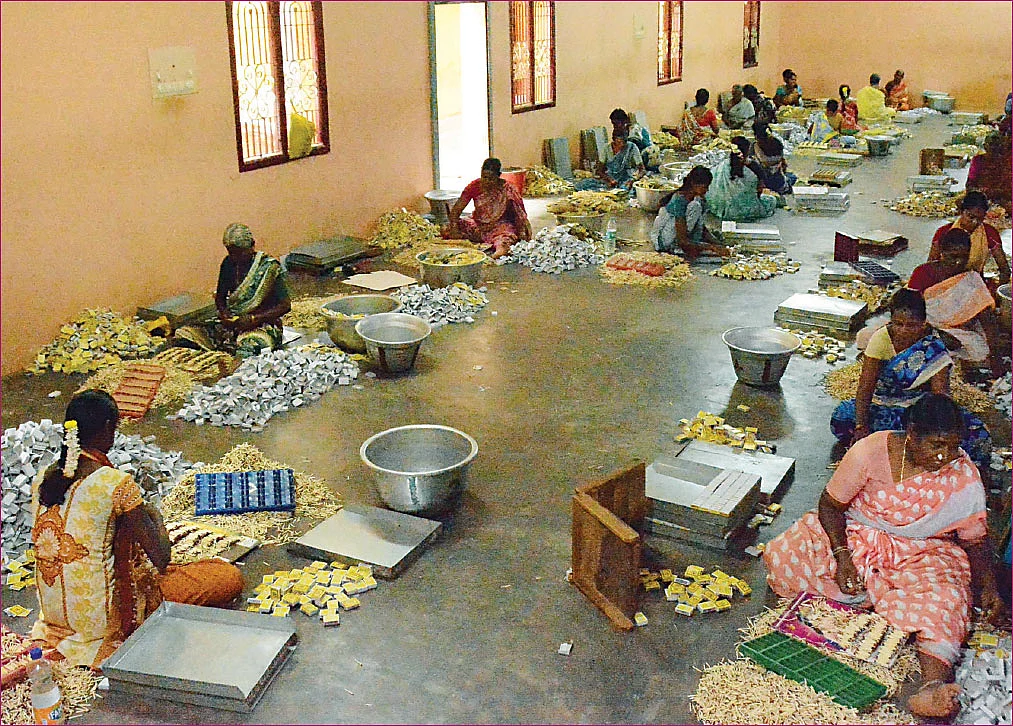 குடியாத்தம் - தீப்பெட்டி