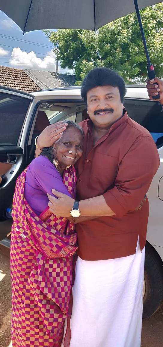 சீனி பாட்டி, பிரபு