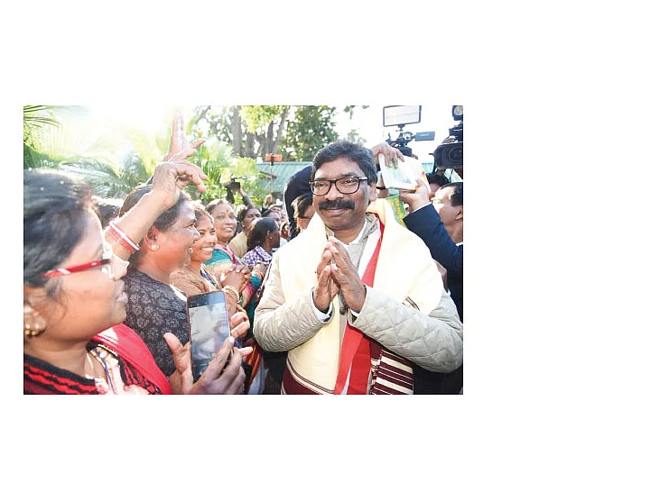 வாகை சூடியவாரிசு சோரன்!